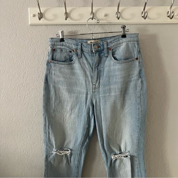 Madewell The High-Rise Slim Crop Boyjean in Dumas Wash: Ripped Edition - Picture 3 of 9